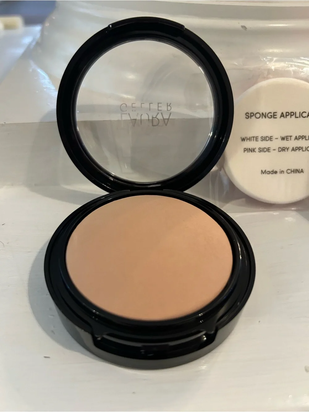 NIB Laura Geller Double Take Baked Vesatile powder foundation